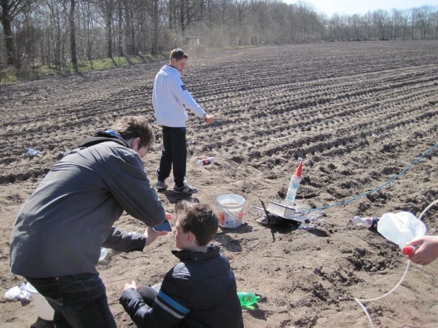 Petflesschieten luchtverkenners 2013