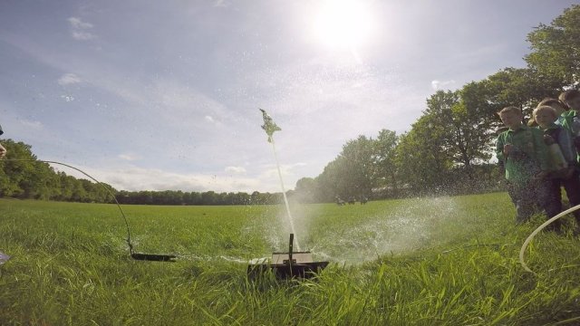 Welpen waterraket 2015